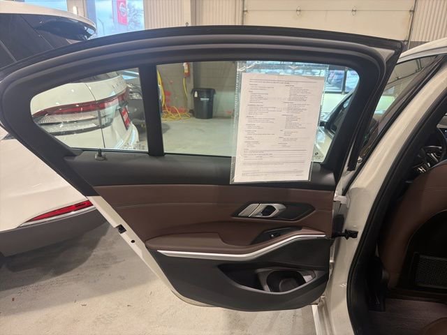 Used 2021 BMW 330e xDrive w/ Executive Package AWD/4WD image 9