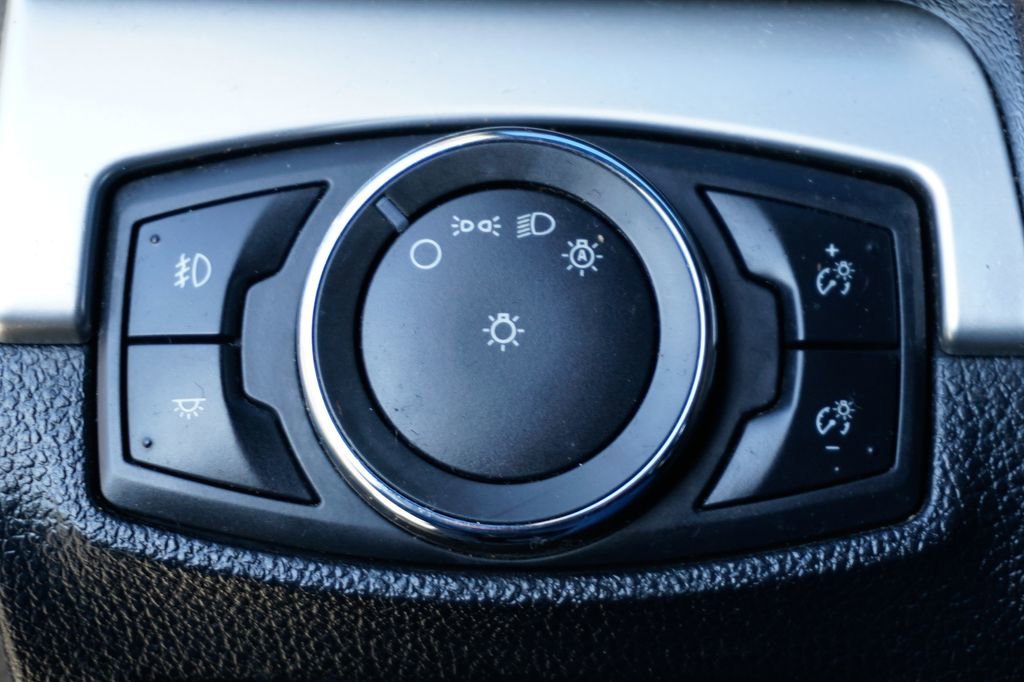 Used 2017 Ford Explorer XLT w/ Equipment Group 201A image 20