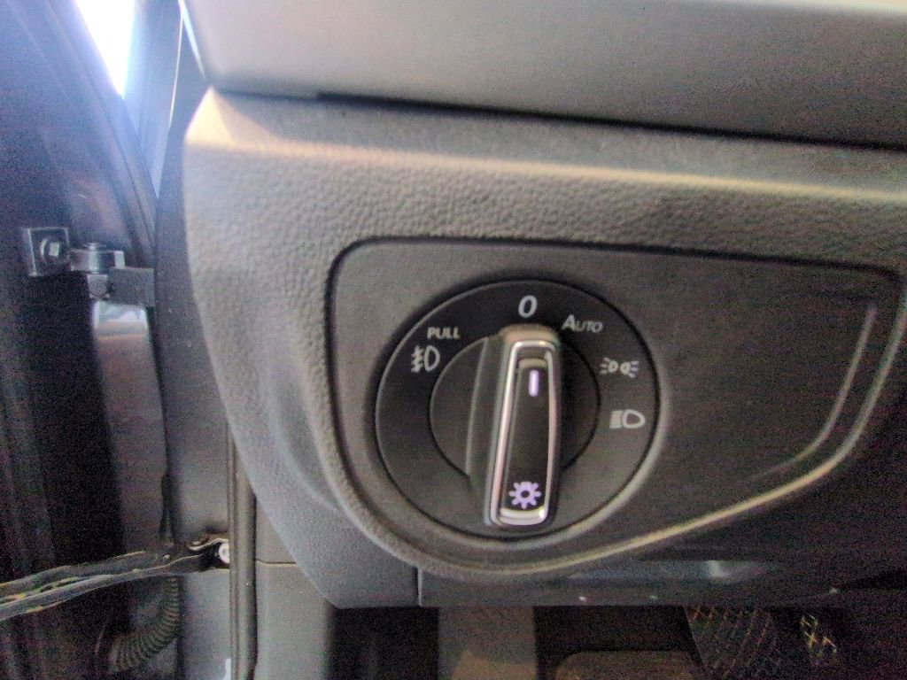 Used 2020 Volkswagen Atlas SEL AWD/4WD image 14
