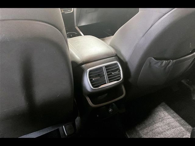 Used 2020 Hyundai Santa Fe SE image 10