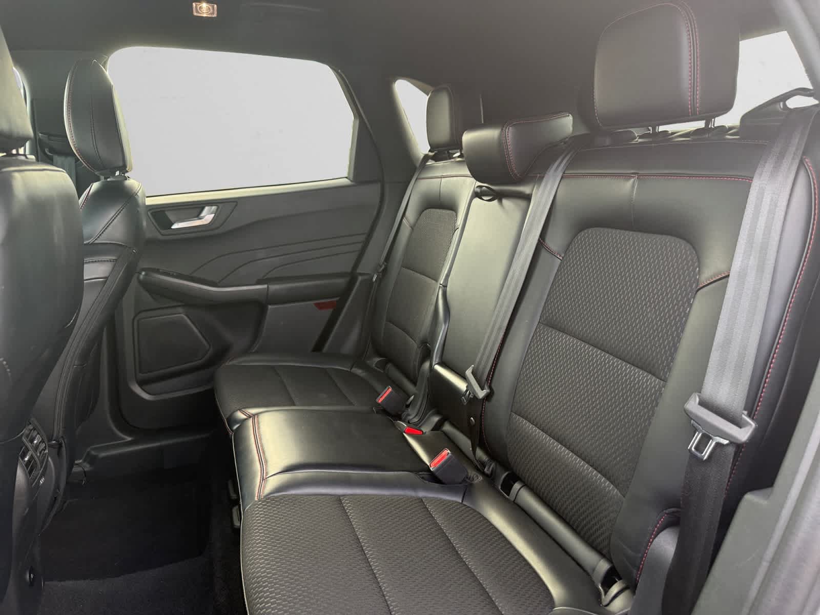 Used 2025 Ford Escape ST-Line FWD image 13