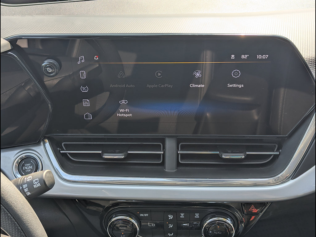 Used 2025 Chevrolet Trax LT FWD image 30