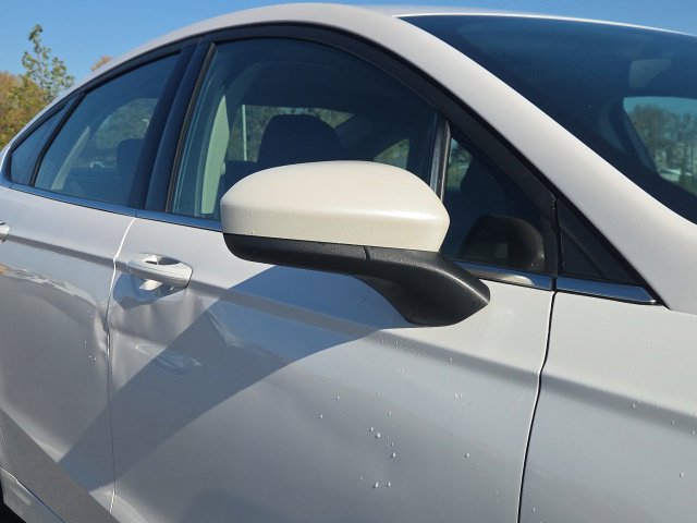 Used 2020 Ford Fusion SE FWD image 5