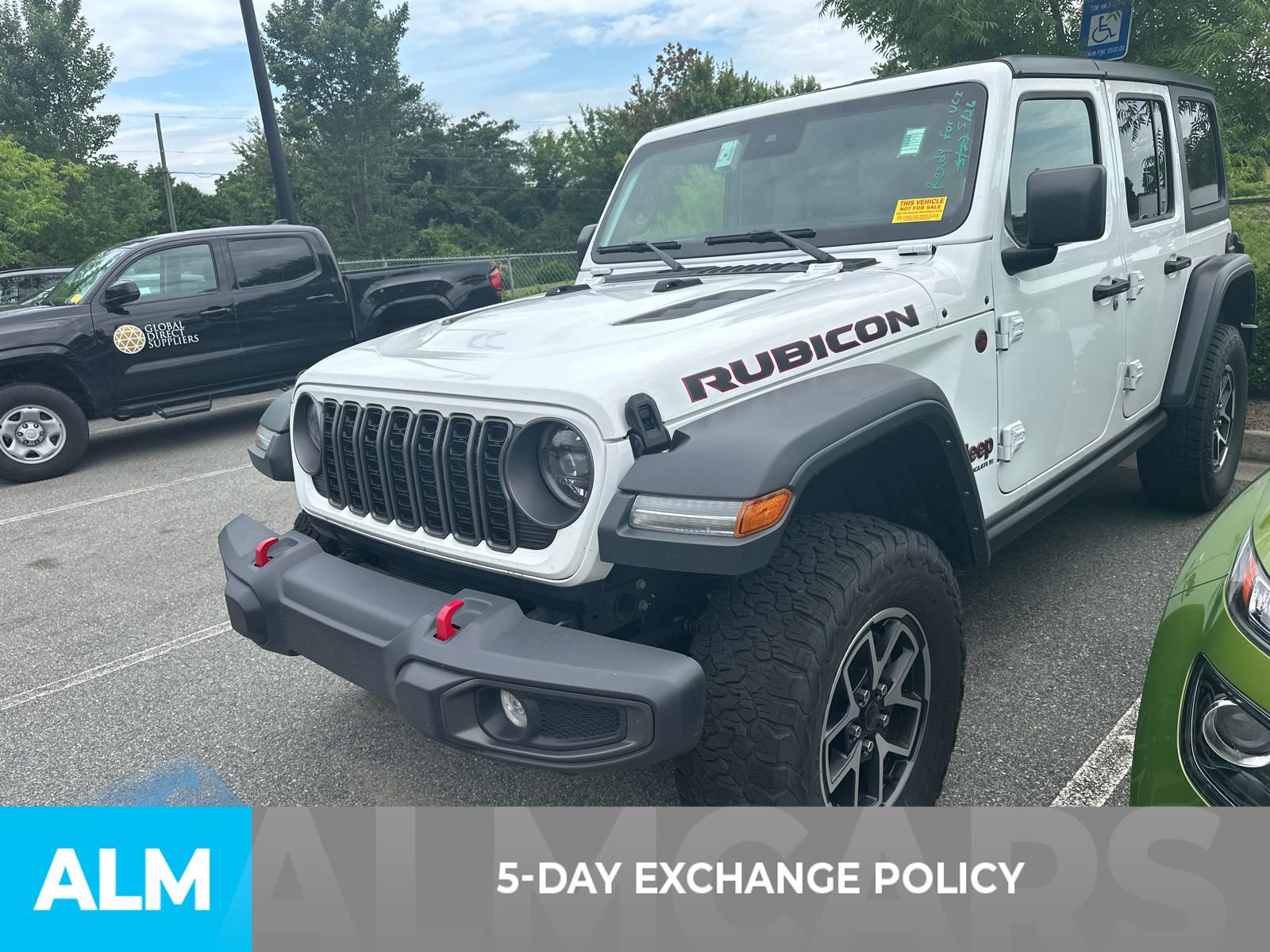 Used 2025 Jeep Wrangler Unlimited Rubicon AWD/4WD image 4