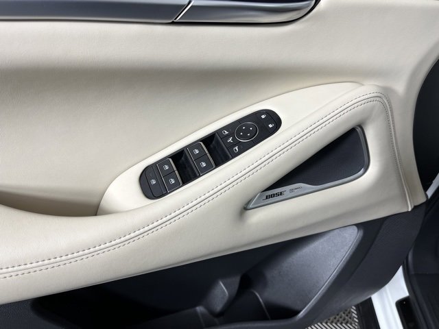 Used 2023 INFINITI QX60 Sensory w/ Vision Package image 16