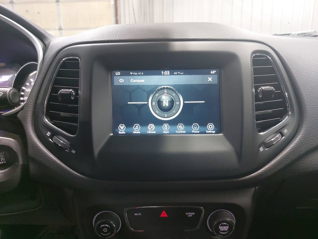 Used 2019 Jeep Compass Latitude w/ Cold Weather Group AWD/4WD image 23