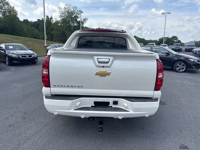 Used 2013 Chevrolet Avalanche LTZ AWD/4WD image 7