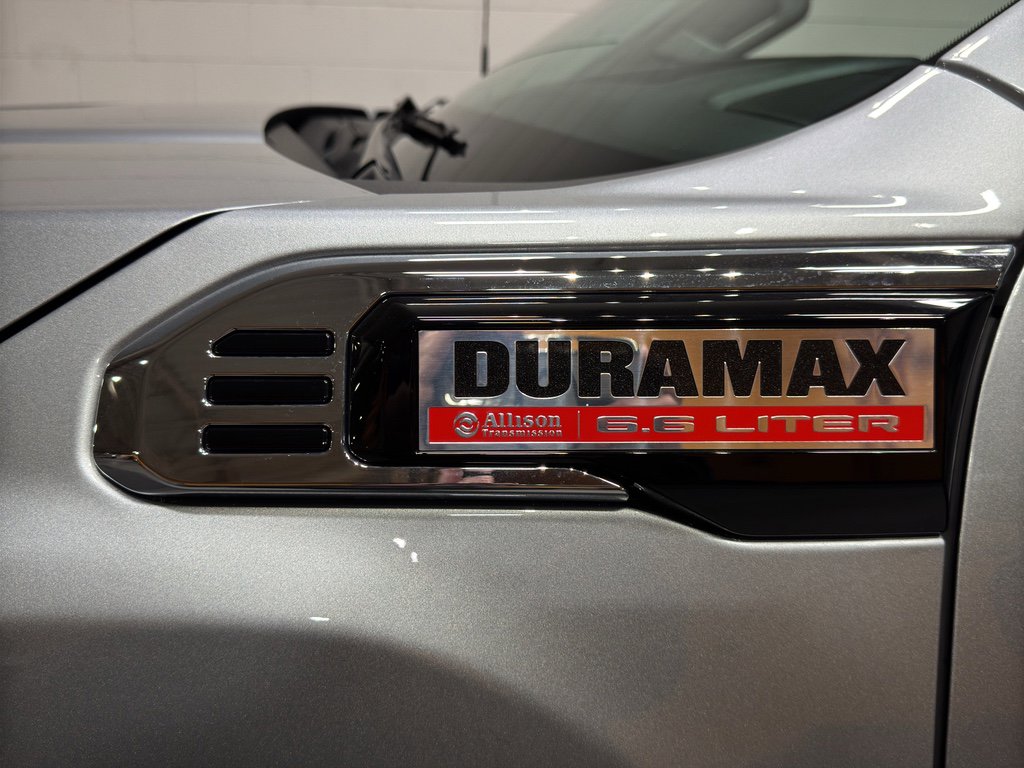 Used 2025 GMC Sierra 3500 Denali w/ Denali Reserve Package image 10