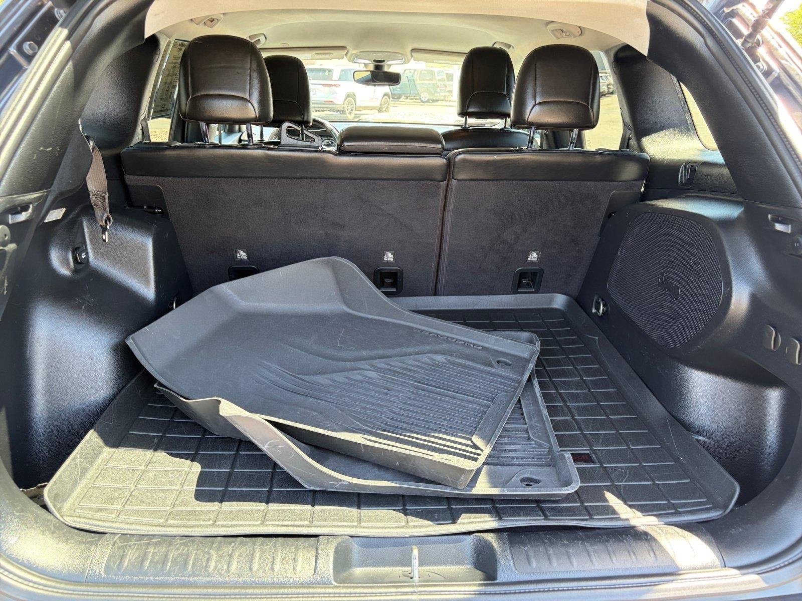 Used 2020 Jeep Cherokee Limited FWD image 20