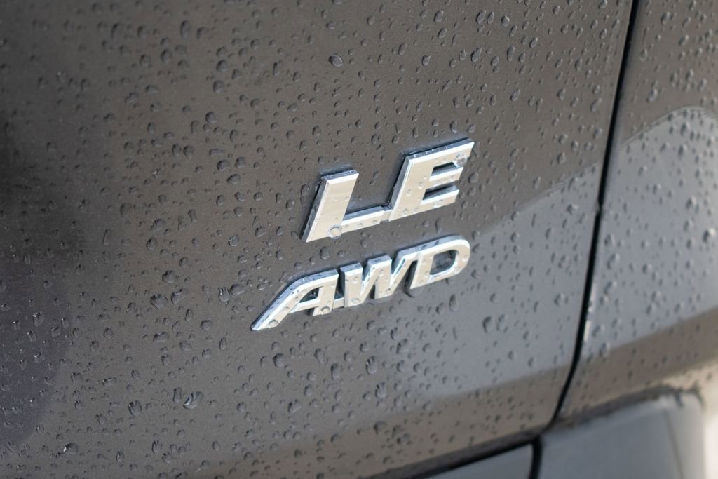 Used 2024 Toyota RAV4 LE image 9