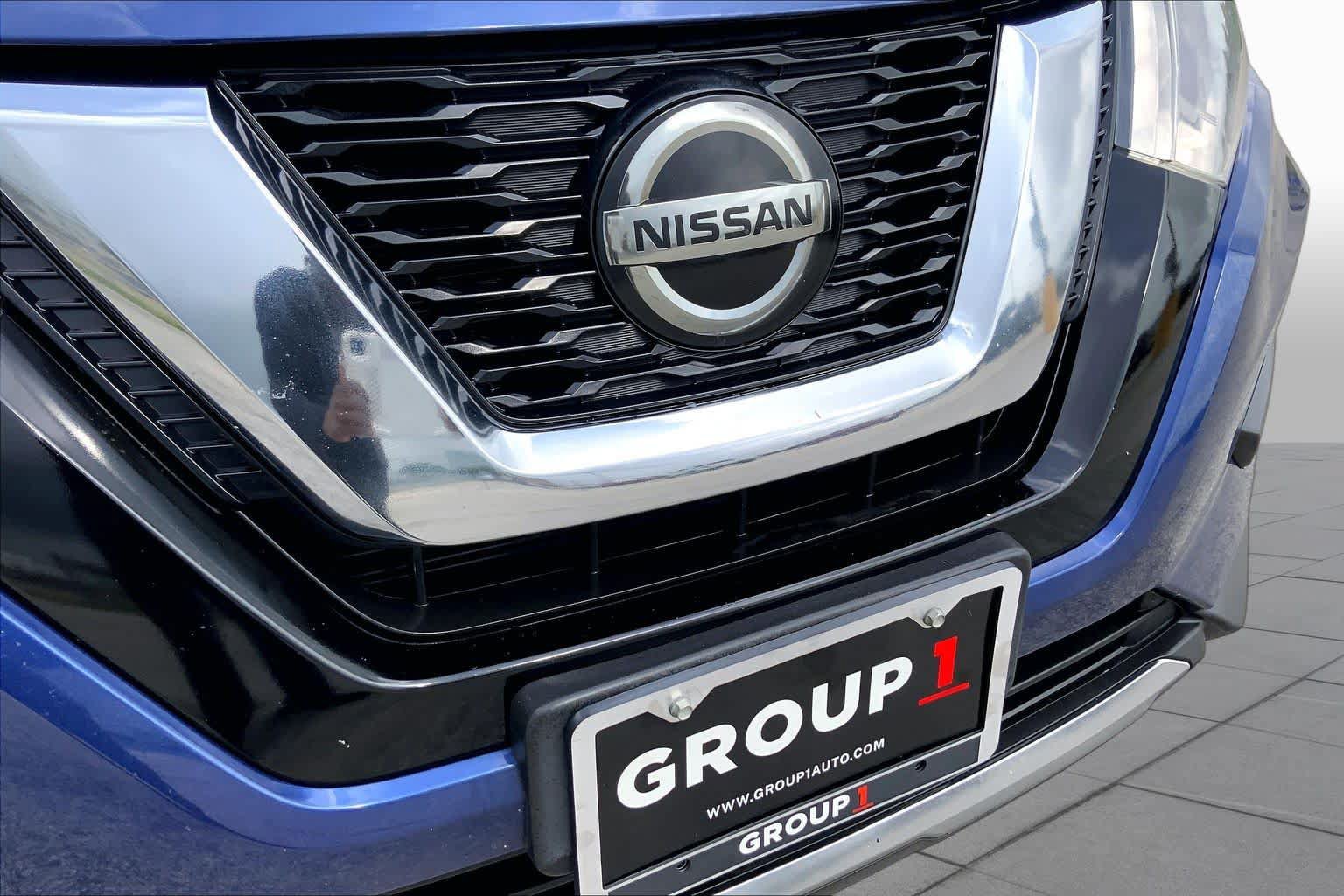 Used 2020 Nissan Rogue SV FWD image 29