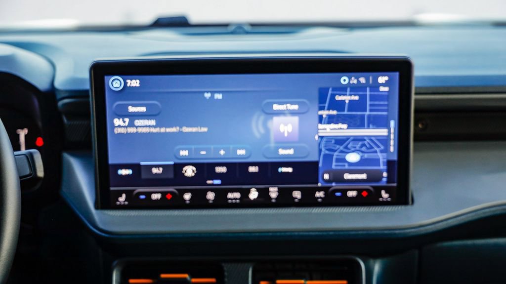 Used 2025 Ford Maverick Tremor image 17