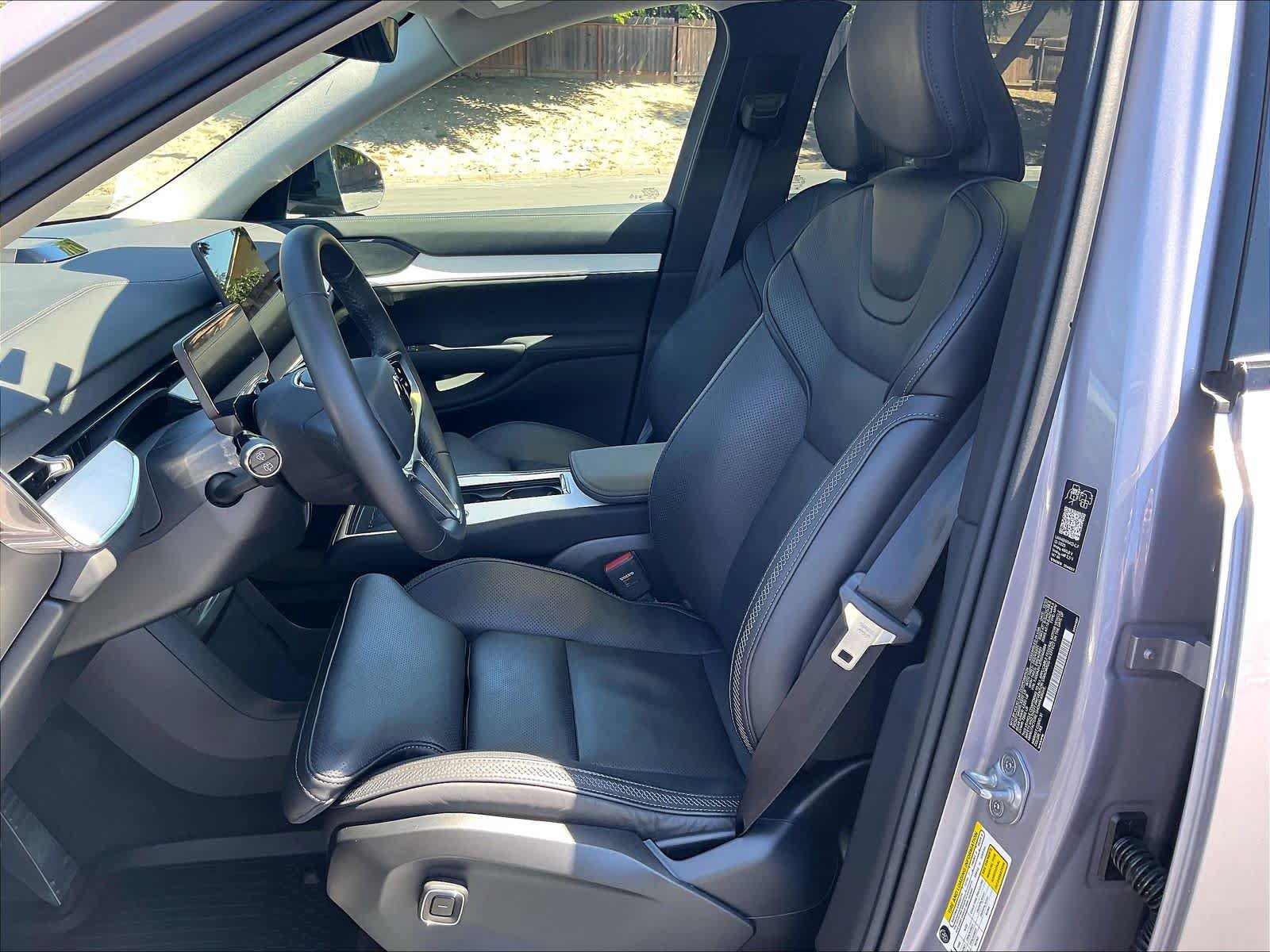 Used 2026 Volvo EX90 Ultra AWD/4WD image 28