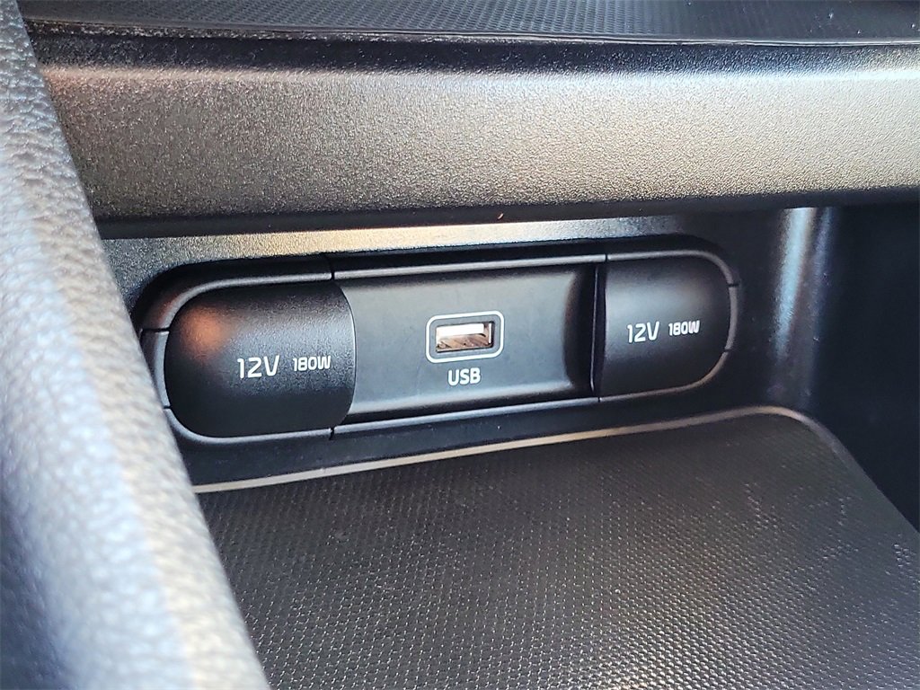 Used 2023 Kia Forte LXS image 10