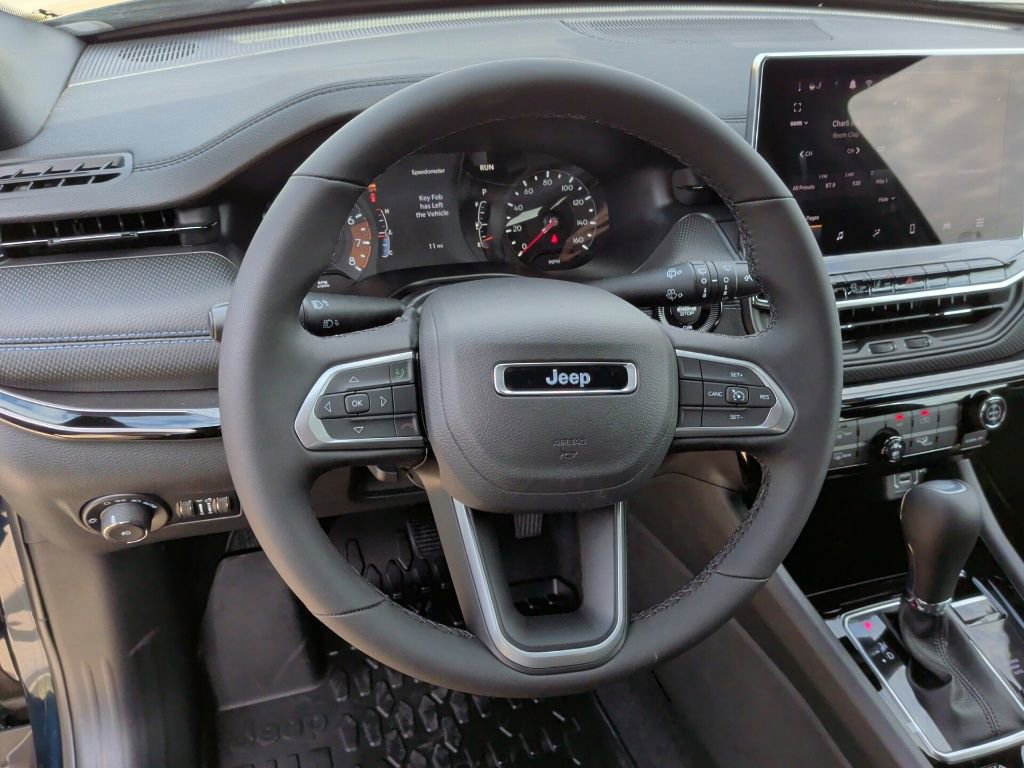 New 2026 Jeep Compass Latitude AWD/4WD image 16
