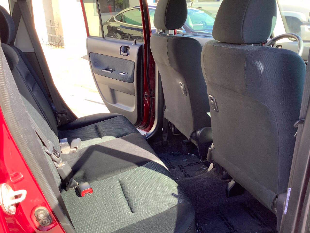 Used 2006 Scion xB FWD image 28