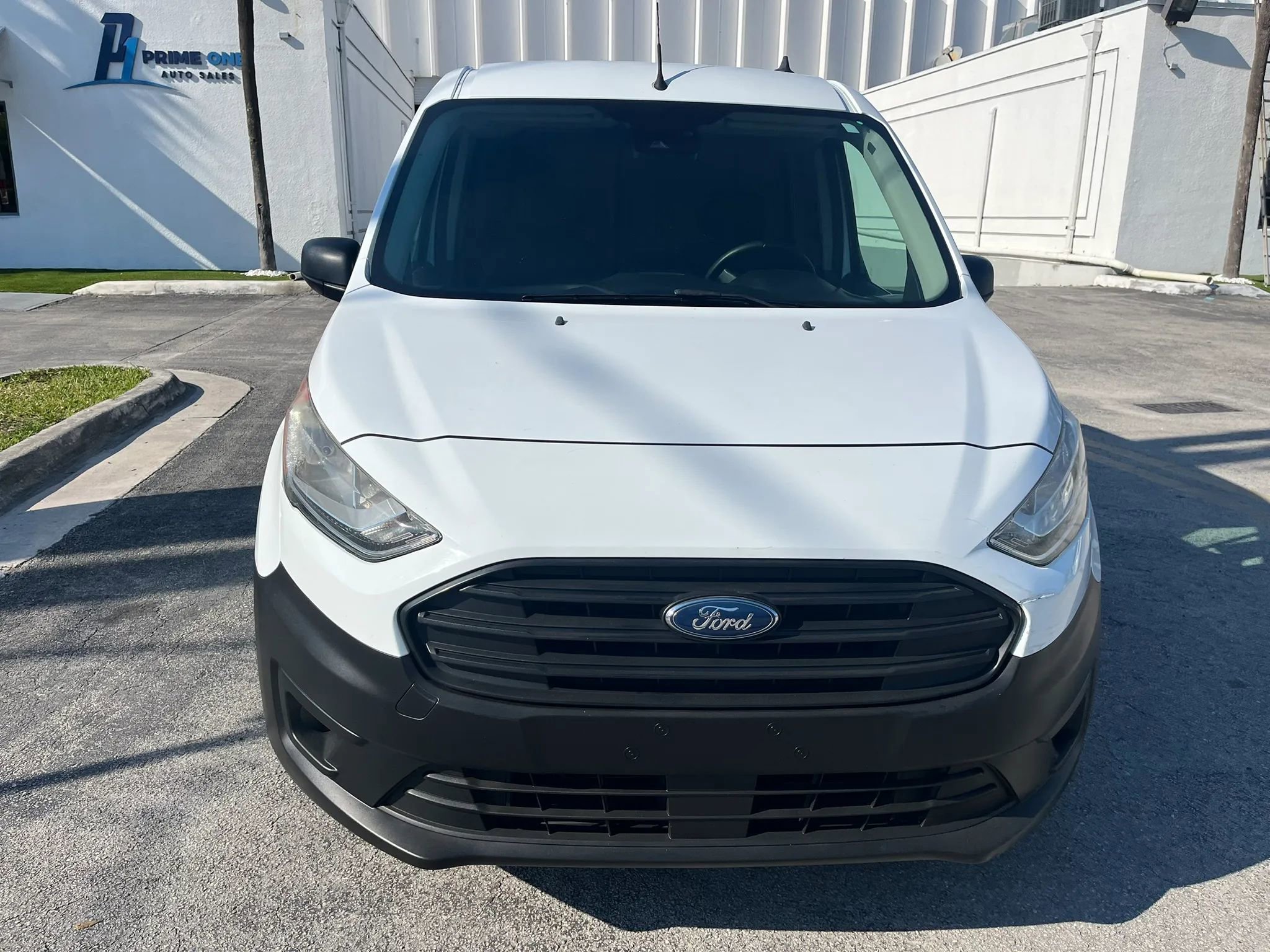Used 2019 Ford Transit Connect XL image 3