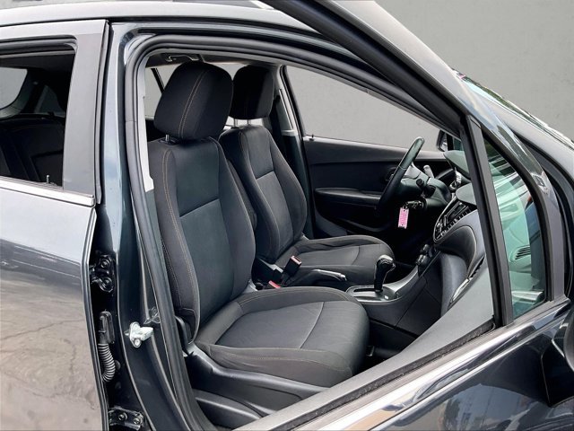 Used 2018 Chevrolet Trax LT FWD image 9
