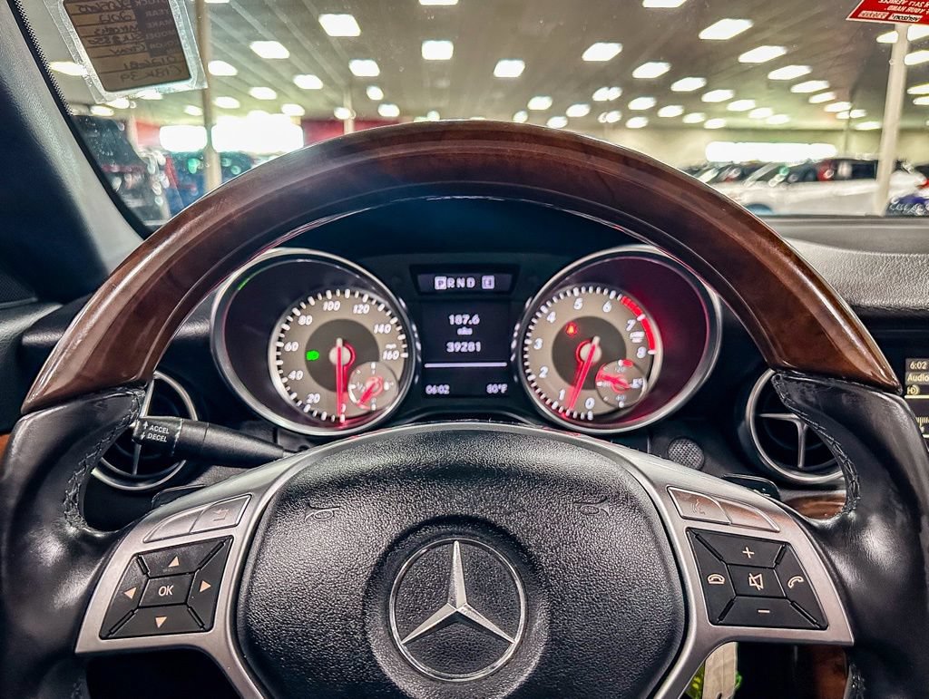 Used 2012 Mercedes-Benz SLK 350 image 23
