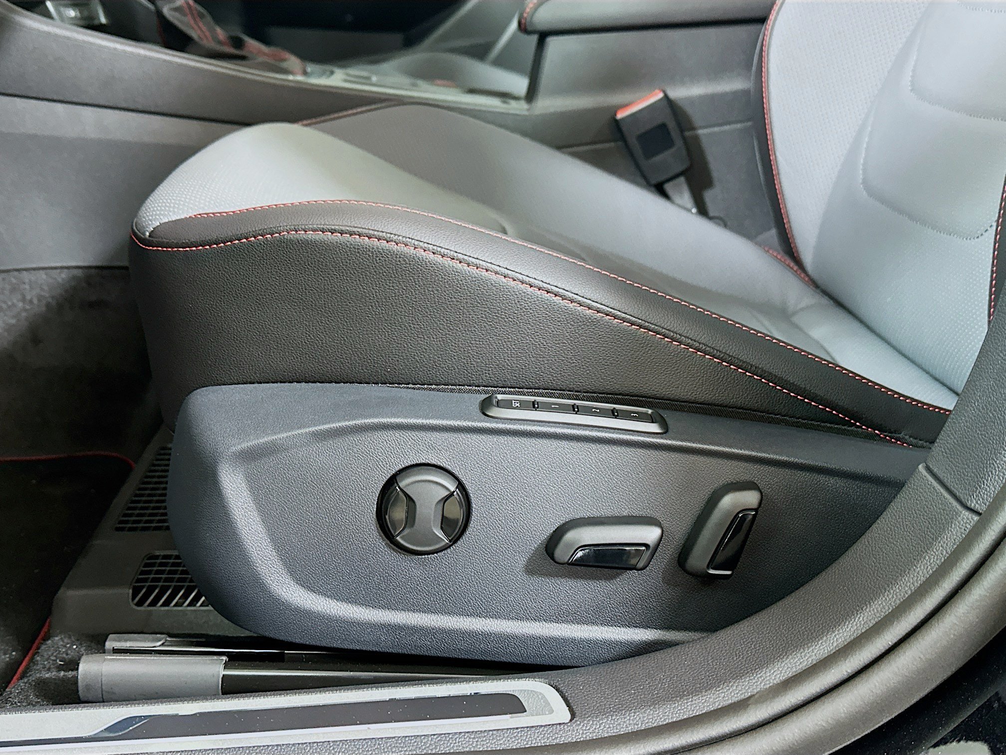 New 2026 Volkswagen Jetta GLI Autobahn FWD image 18