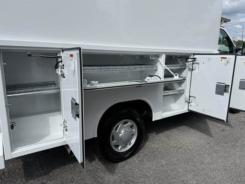 Used 2023 Ford E-350 and Econoline 350 Super Duty w/ Power Windows & Locks Group RWD image 40