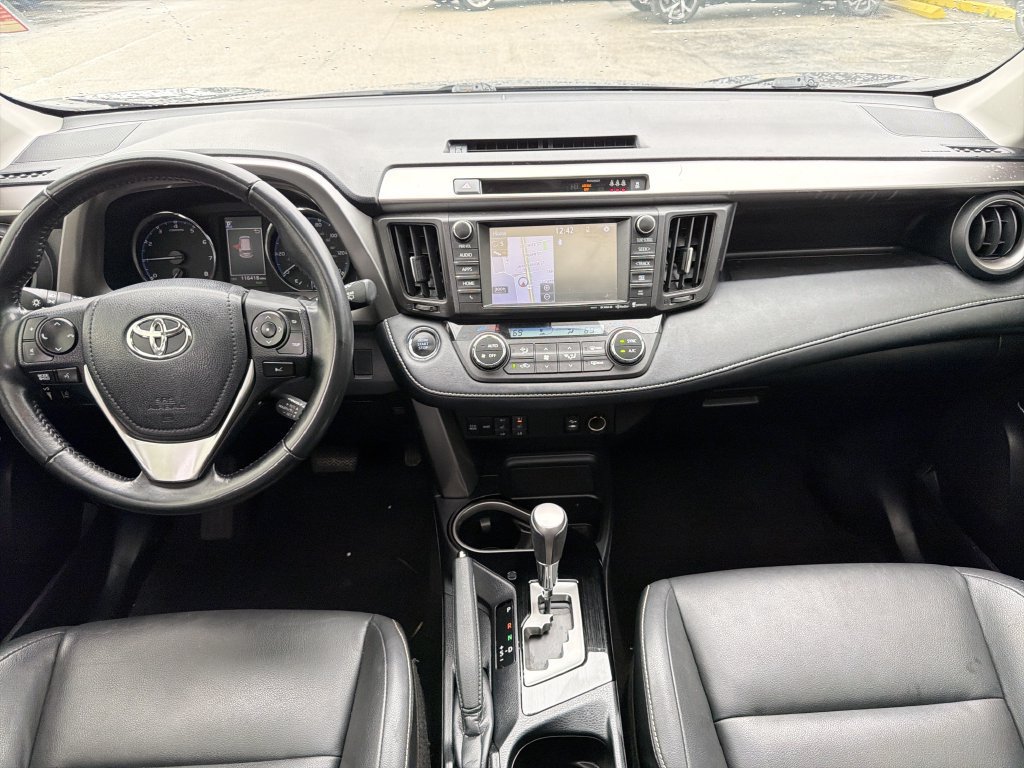 Used 2018 Toyota RAV4 Limited FWD image 13