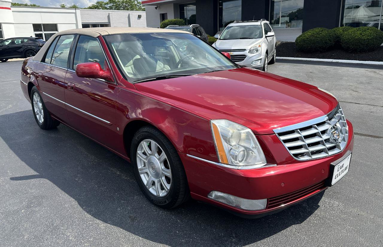 Used 2008 Cadillac DTS FWD image 3