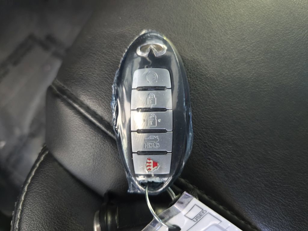 Used 2018 INFINITI Q60 3.0t Luxe w/ Sensory Package 3.0T Luxe AWD/4WD image 39