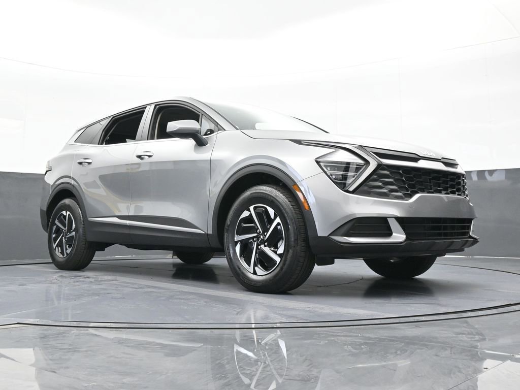 Used 2025 Kia Sportage LX image 54