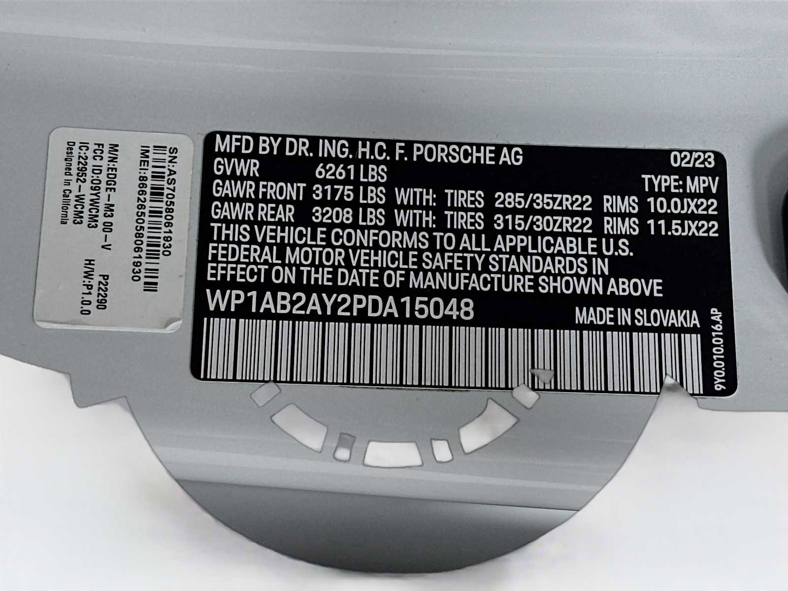 Certified 2023 Porsche Cayenne S Platinum w/ Premium Package Plus image 32