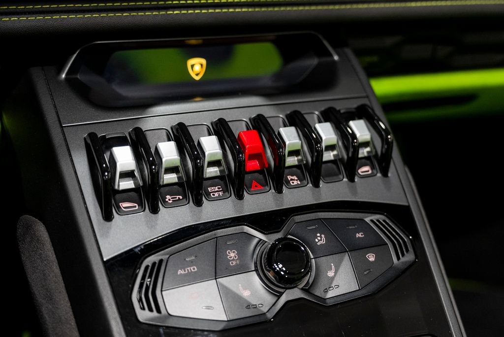 Used 2016 Lamborghini Huracan LP 610-4 AWD/4WD image 65