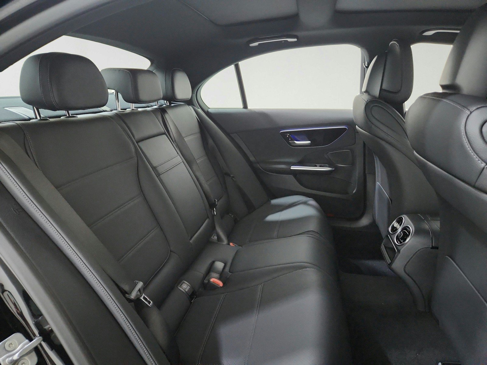 Used 2025 Mercedes-Benz C 300 Sedan image 21