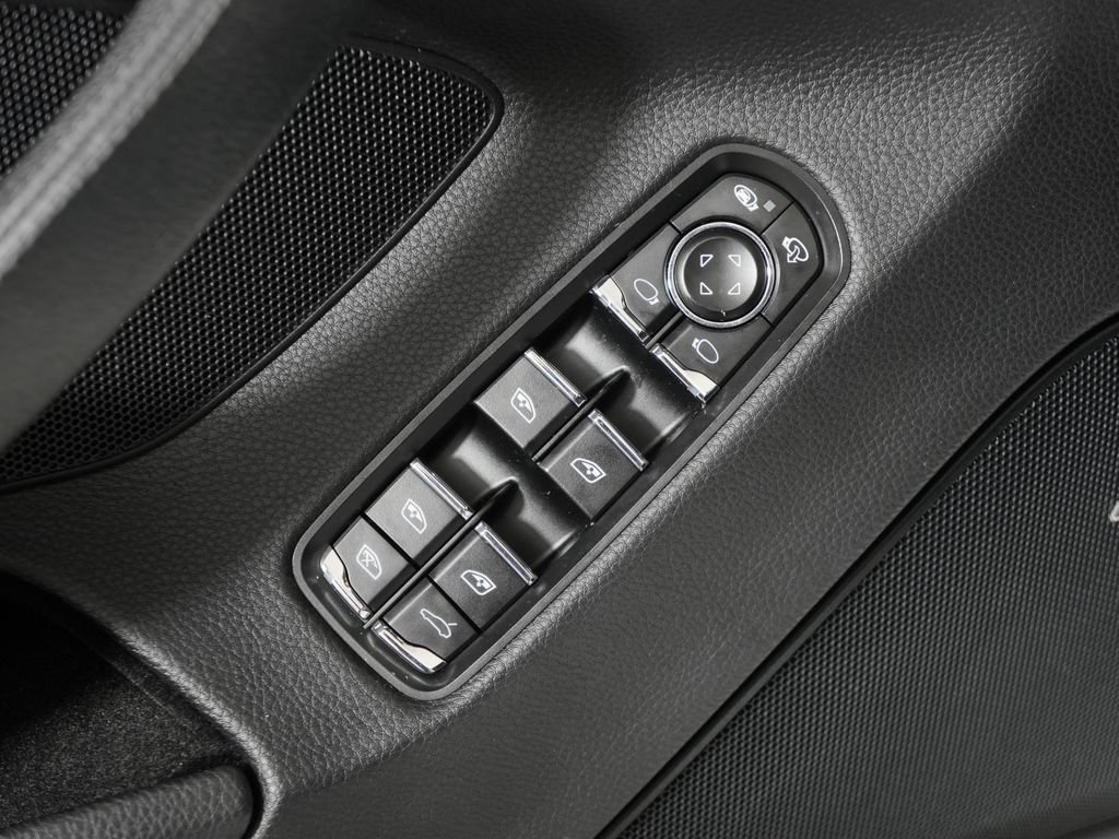 Certified 2016 Porsche Panamera Edition RWD image 18