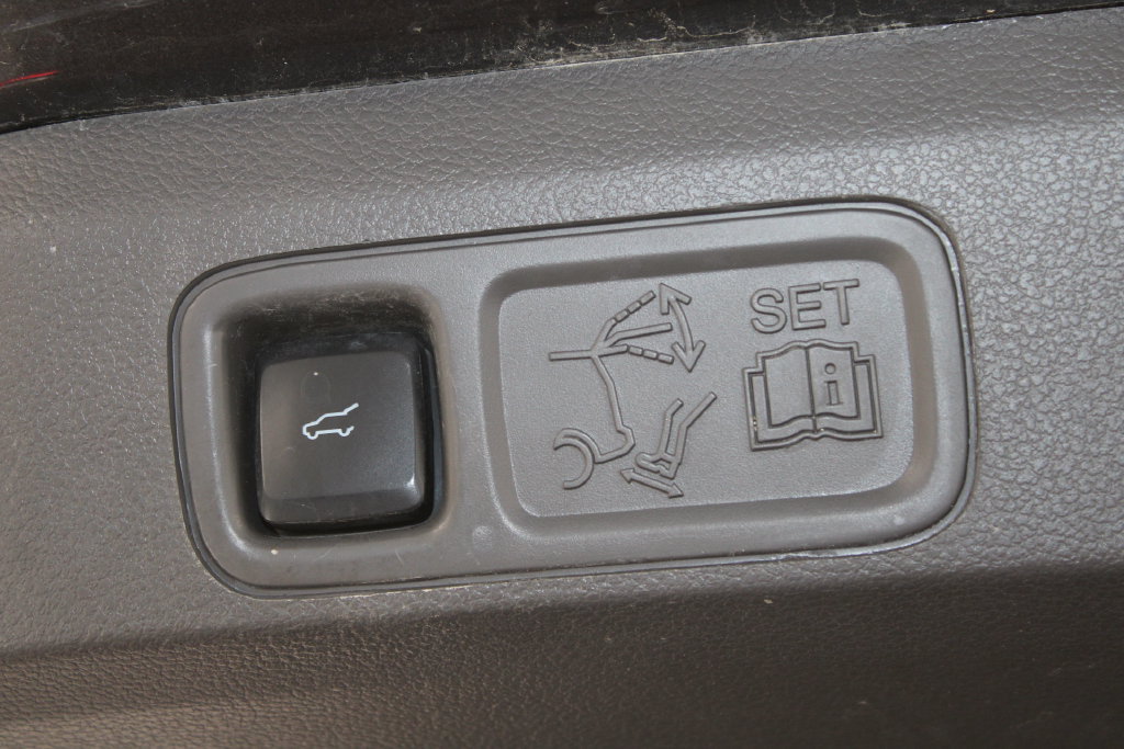 Used 2021 Ford Expedition Limited AWD/4WD image 19