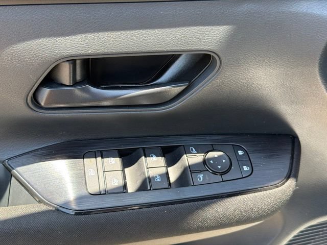 Certified 2025 Nissan Kicks S FWD image 21
