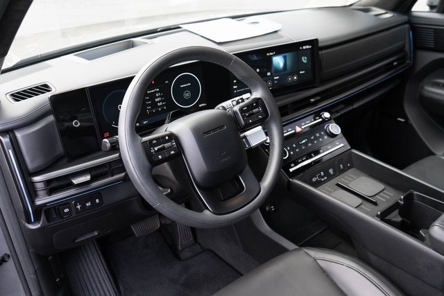 Used 2024 Hyundai Santa Fe Calligraphy image 3