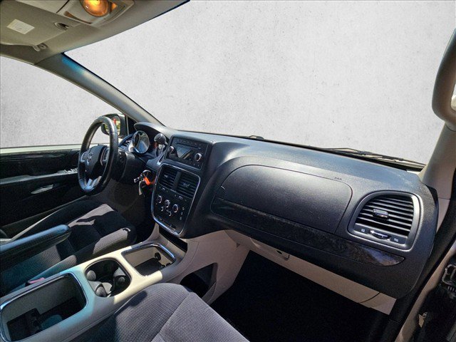 Used 2015 Dodge Grand Caravan SXT w/ Rear Park Assist Package FWD image 20