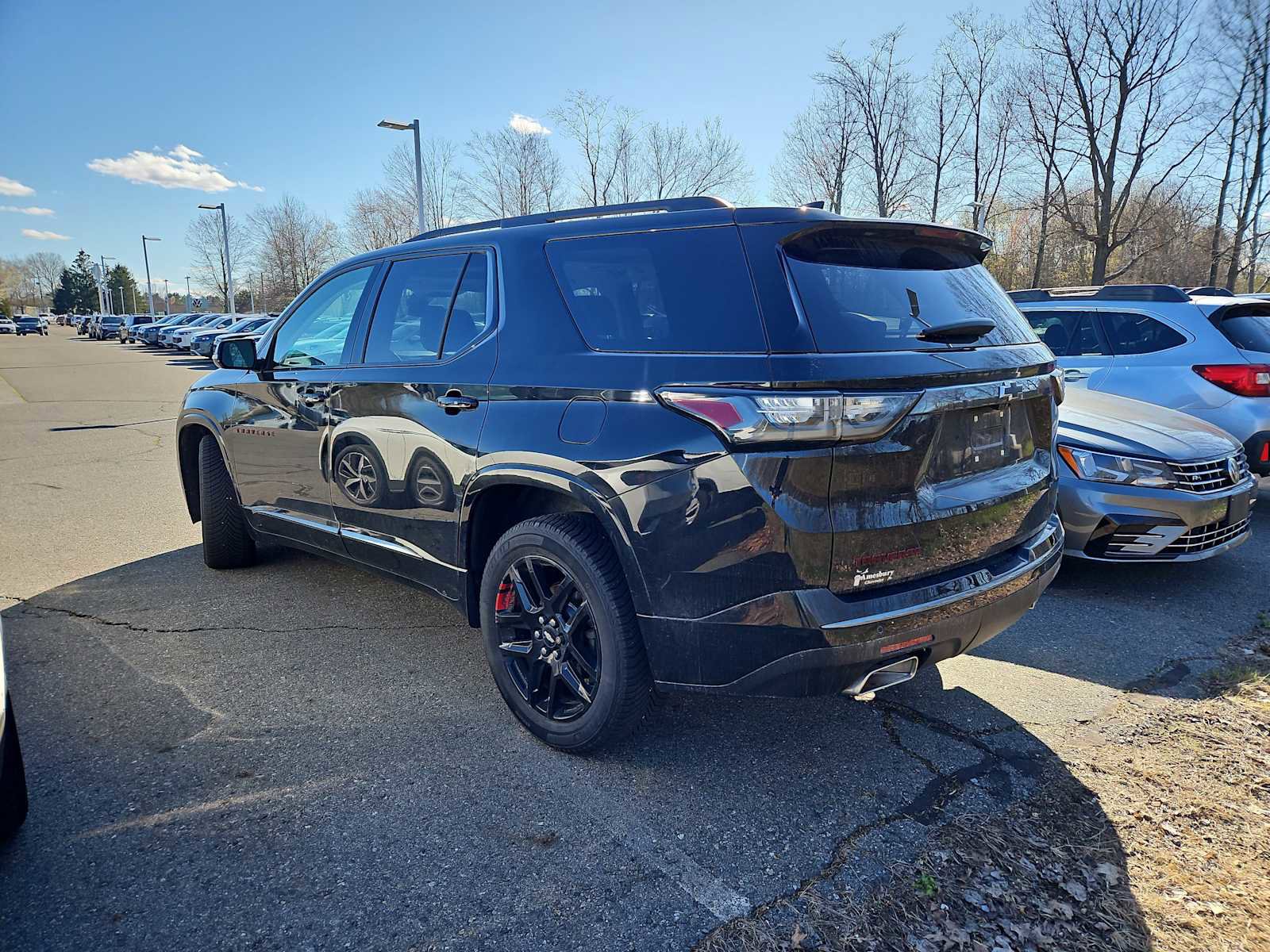 Used 2019 Chevrolet Traverse Premier w/ Redline Edition AWD/4WD image 3