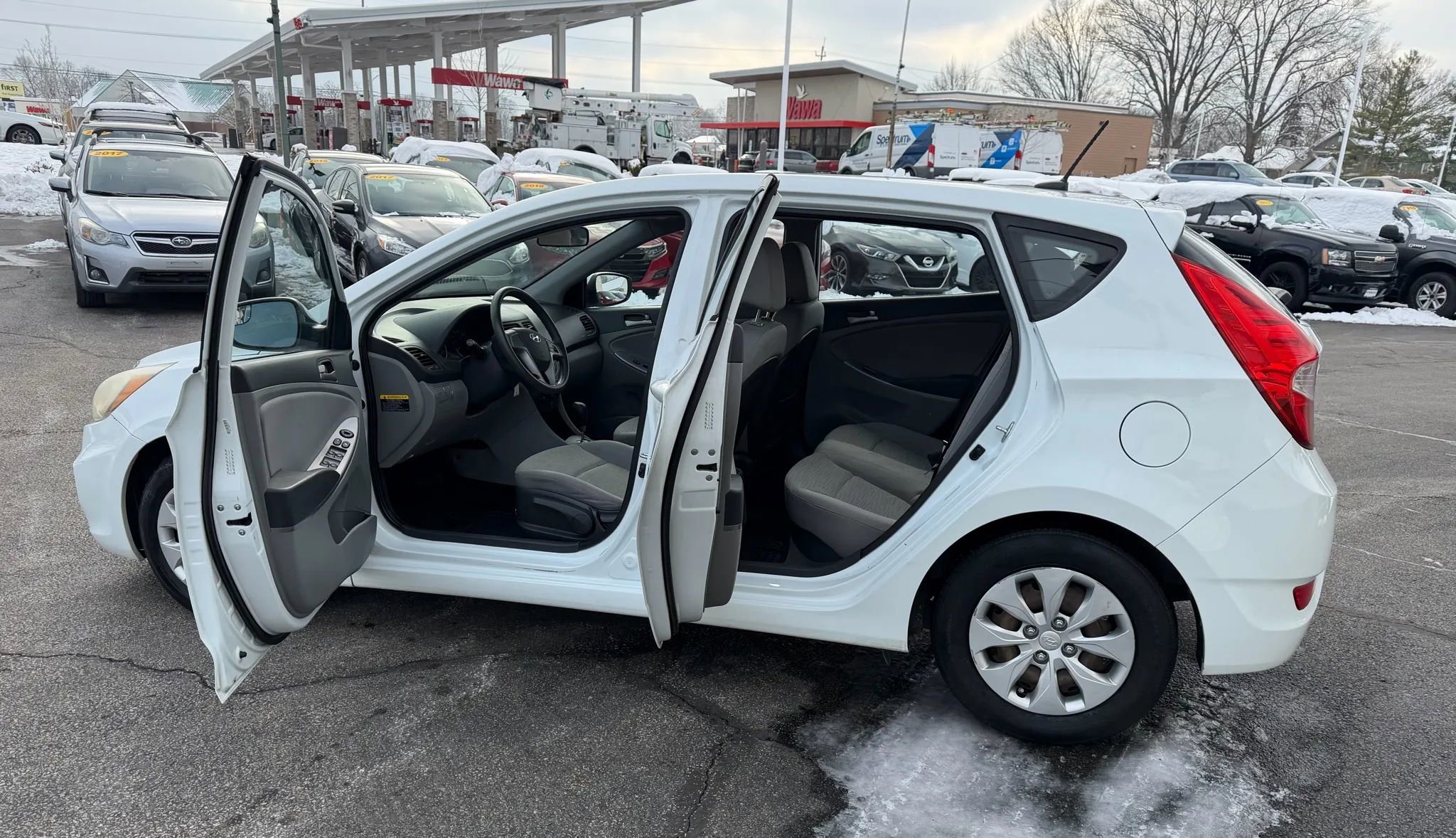 Used 2016 Hyundai Accent SE image 14