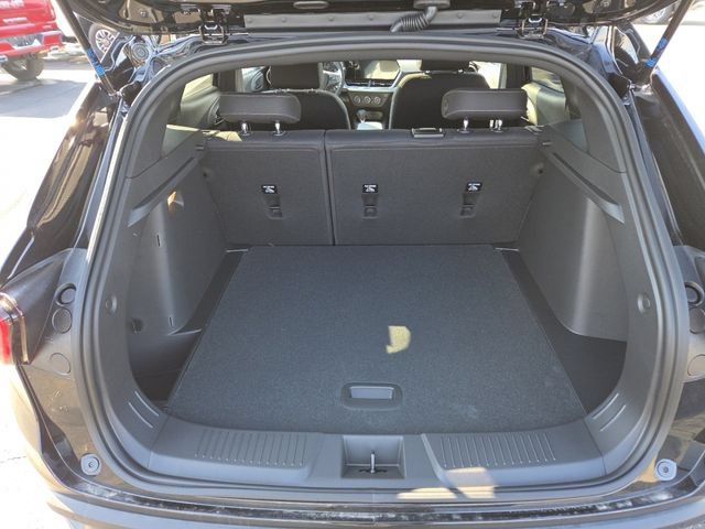 New 2026 Chevrolet Trax RS w/ Sunroof Package FWD image 23