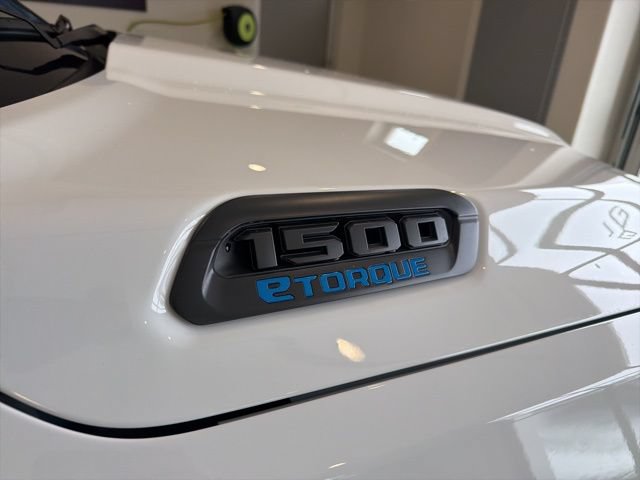 New 2026 RAM 1500 Big Horn w/ Night Edition AWD/4WD image 8