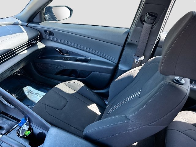 Used 2025 Hyundai Elantra Sport FWD image 3