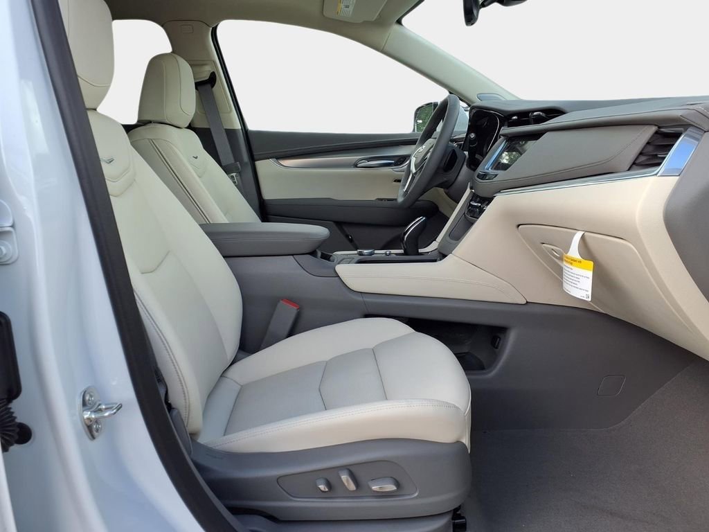 New 2026 Cadillac XT5 Premium Luxury w/ Driver Assist Package FWD image 13
