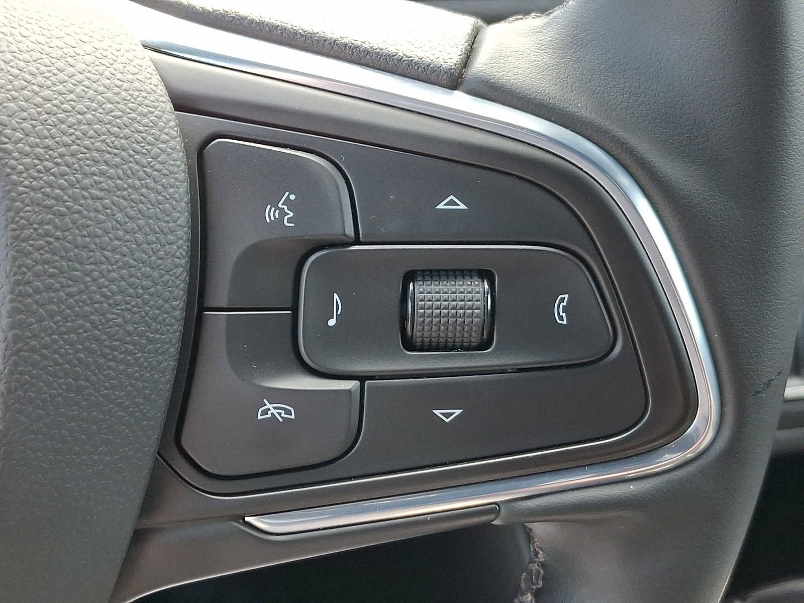 Certified 2024 Buick Envista Preferred w/ Convenience I Package image 23