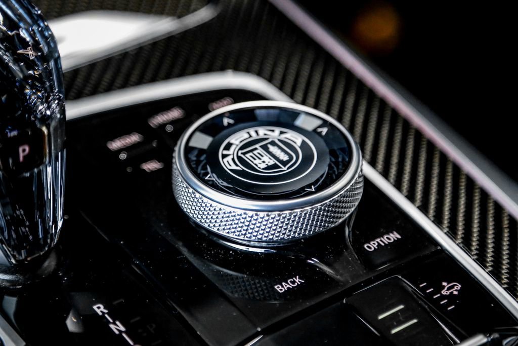 New 2026 BMW ALPINA XB7 image 18
