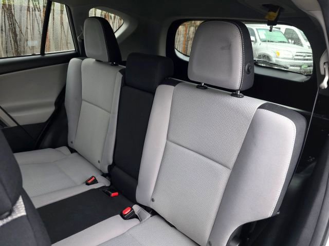 Used 2018 Toyota RAV4 XLE image 28