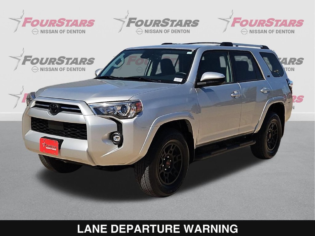 Used 2023 Toyota 4Runner SR5 AWD/4WD image 9