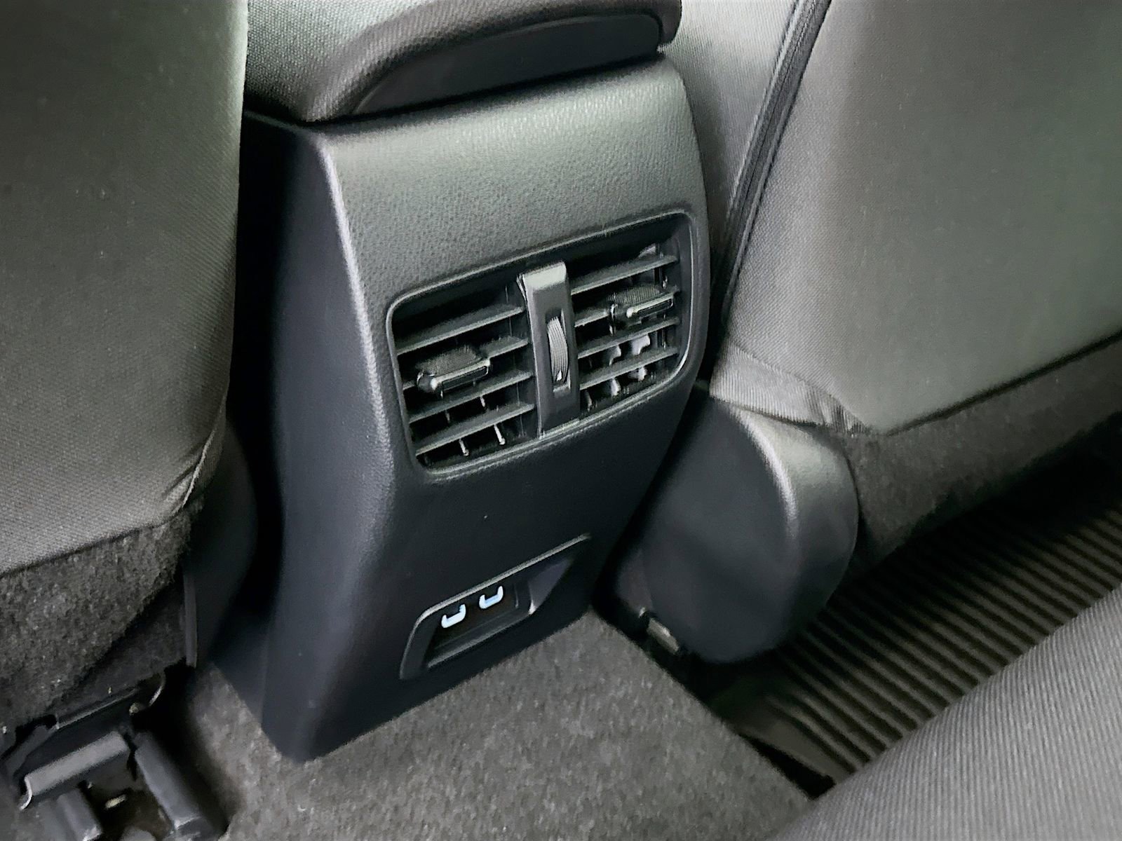 Certified 2024 Toyota Corolla Cross LE image 24