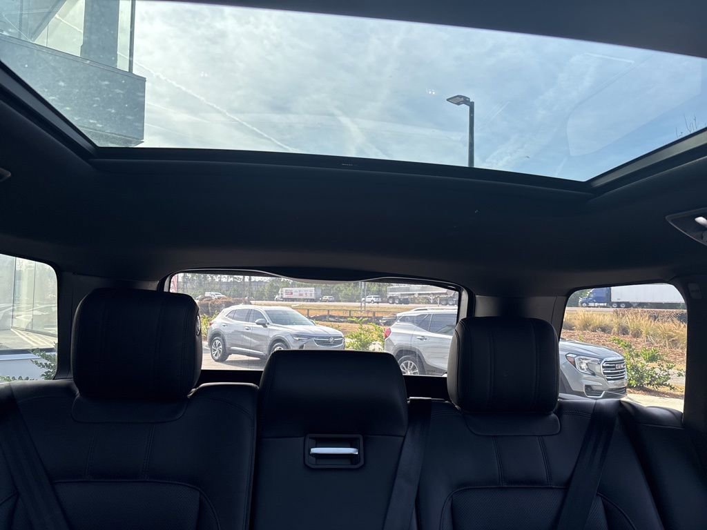 Used 2020 Land Rover Range Rover HSE image 28