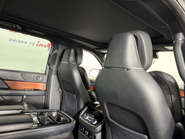 Used 2018 Lincoln Navigator L Reserve w/ Technology Package AWD/4WD image 40